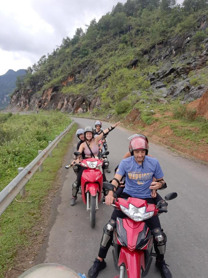 Hg Hostel Provide Tours & Motorbikes Ha Giang Dış mekan fotoğraf